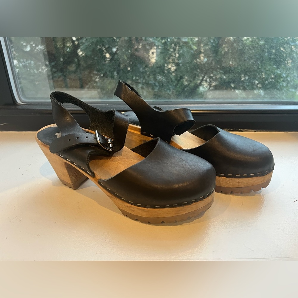 MIA Abba sandals size 37
